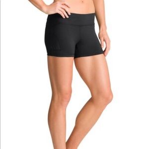 Athleta Advantage tennis shorts, ball pocket, sz L